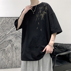 黑色