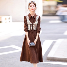 新中式连衣裙2025春秋气质小香风高级感假两件碎花马甲长袖衬衫裙，女装连衣裙，意芙