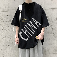 黑色