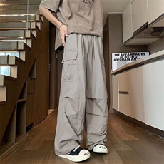 灰色