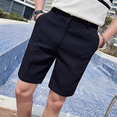 黑色
