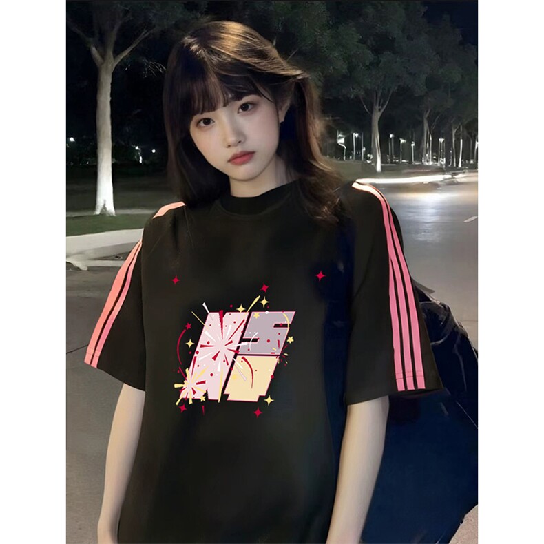 抖音得物品质二开240克宽松纯棉美式潮牌印花三条杠中性风短袖T恤图片