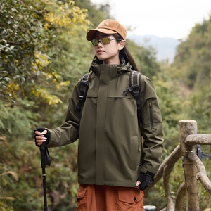 新款男女高品质户外登山服青少年学生冲锋衣夹克外套HS6606图片