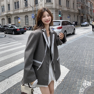 通勤灰色西服上衣女春秋2025超火好看高级小众休闲职业西装短外套图片