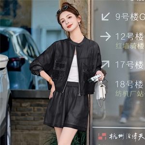 夏季时尚轻薄防晒套装女2025新款宽松休闲长袖立领衬衫短裤两件套图片