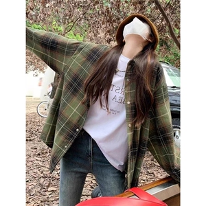 美式复古格子衬衫外套女春秋新款宽松慵懒风小个子衬衣长袖上衣潮图片