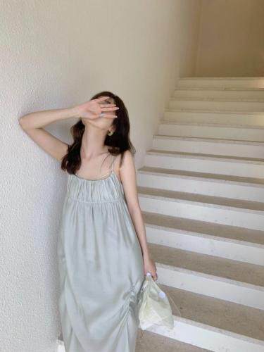 新款设计感链条??天丝吊带连衣裙，女装背心吊带，UPUP