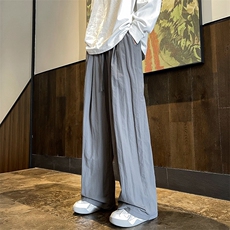 灰色