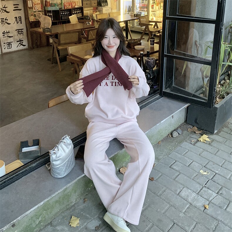 现货：春装新款春秋宽松百搭休闲三件运动套装2C135-6862P185K278,女装套装/套裙,2C135