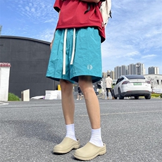 湖蓝色