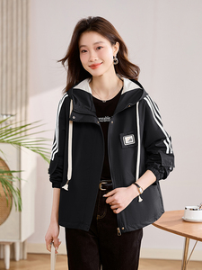 宽松连帽工装休闲短外套女2025春秋新款小个子百搭二八月夹克上衣图片