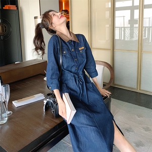 复古翻领牛仔连衣裙女2024年春秋新款高腰修身气质开叉裙子图片