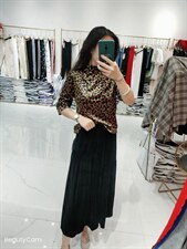 秋冬新款现货，魅力豹纹丝绒上衣+显瘦丝绒半裙，简单时尚，女装半身裙，艺尚丽人