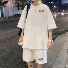 白色