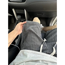 灰色
