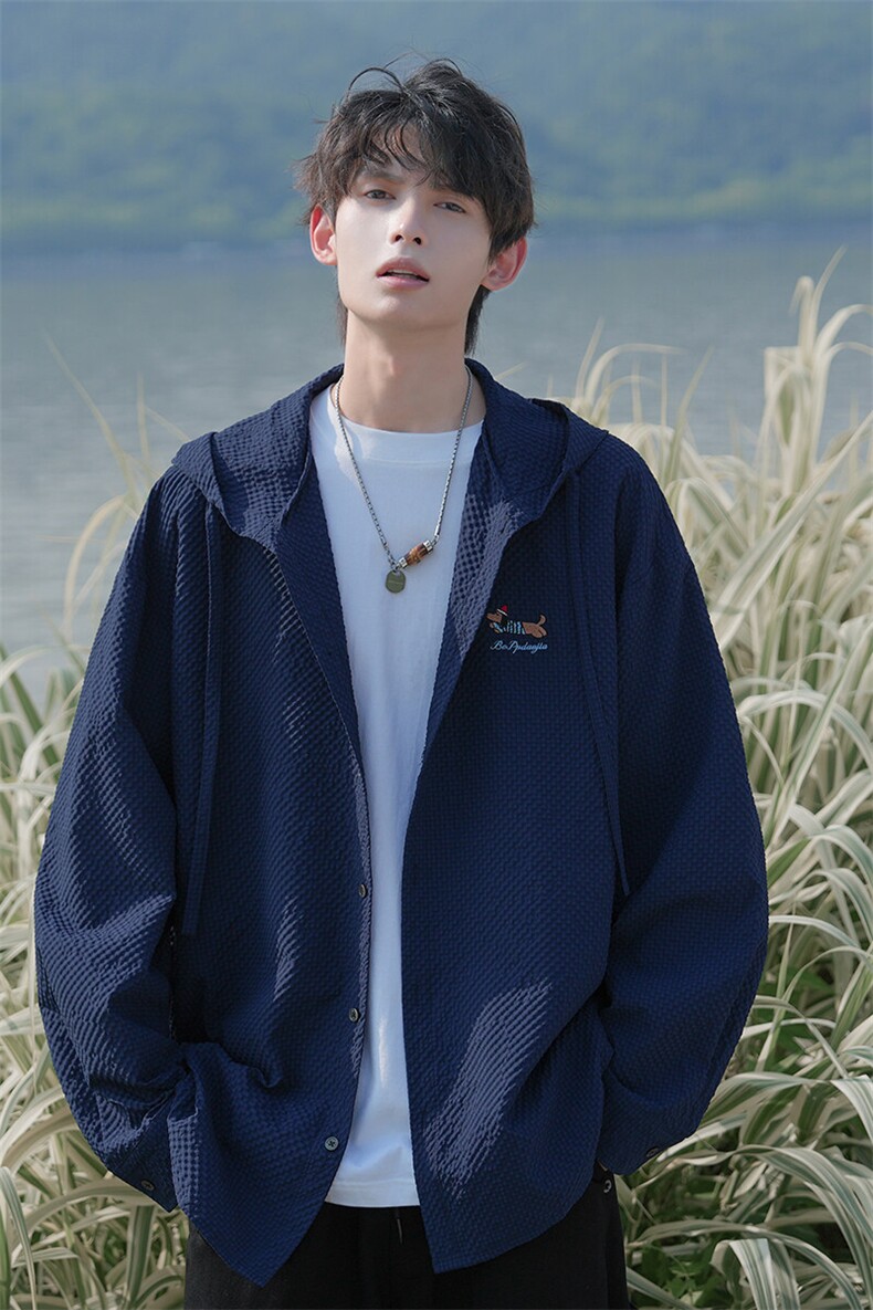 特批P35无差价夏季潮流连帽泡泡纱刺绣腊肠狗男宽松防晒外套J5223,男装衬衫,电商A001-1