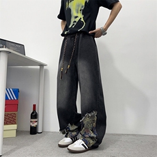 黑色