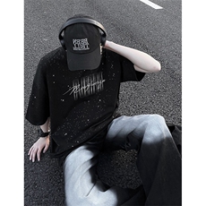 黑色