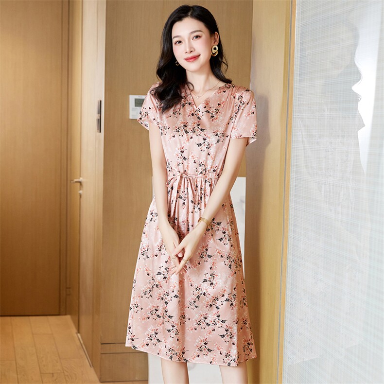 惊艳别致连衣裙女2024年新款夏季中长款小个子修身短袖碎花旗袍裙,女装连衣裙,阿舍尔精品