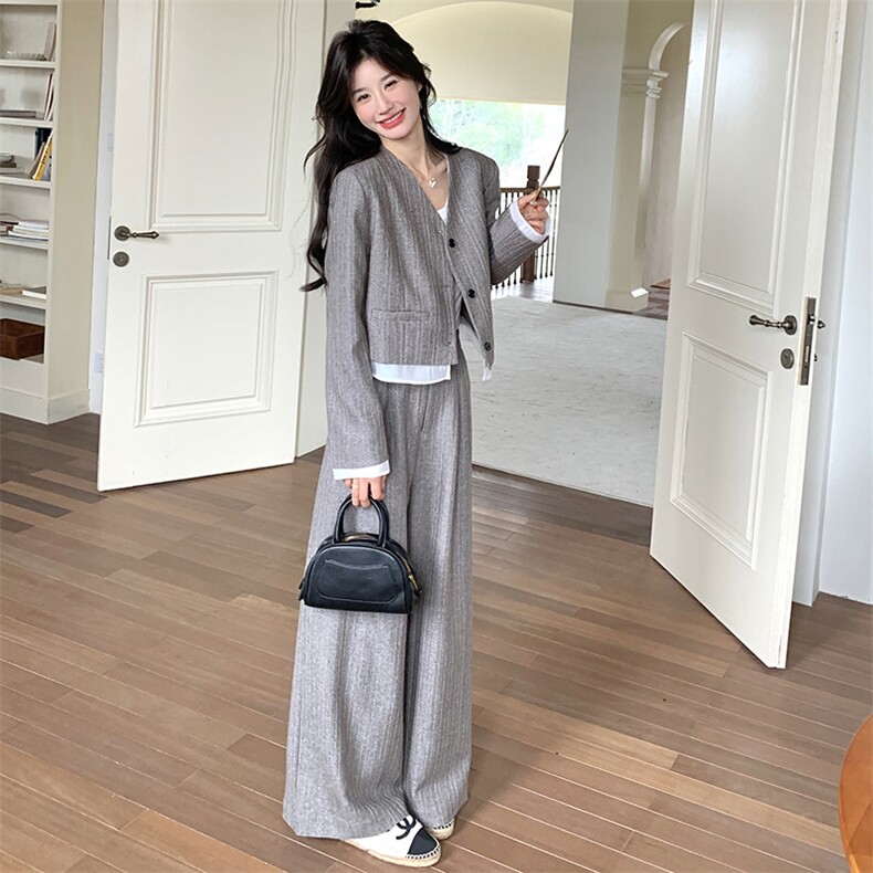 【新款现货】暗竖条V领西装+直筒裤套装2C277-6616-P175-K258,女装套装/套裙,2C277