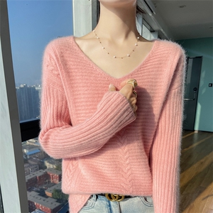 秋冬新款100%纯羊毛衫女V领扭花针织长袖毛衣宽松打底羊绒衫上衣图片