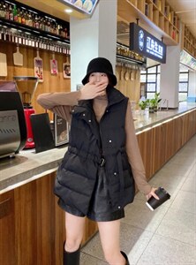 冬季新款修身抽绳羽绒马甲图片