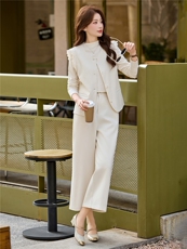主推现货简洁衣领穿着气质有型两侧对称口袋方便实用时尚三件套，女装套装/套裙，尚娜萱