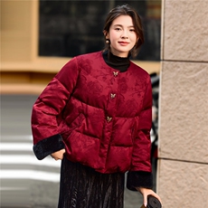 2025年冬季宽松高端皮草新中式民族风提花羽绒服唐装外套，女装羽绒服，简韵佳