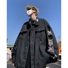 黑色