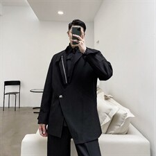 黑色