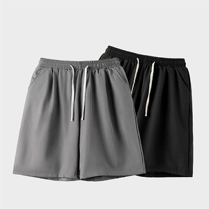 抖音得物二开夏季冰感透气速干轻薄舒适简约纯色休闲冰丝短裤图片