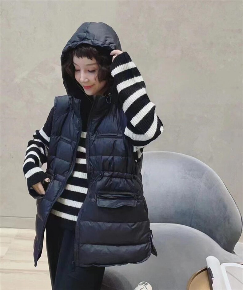 无袖连帽羽绒马甲，女装马甲，兜火