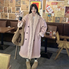独特超好看粉色皮毛一体羊羔毛大衣女2024新款加绒加厚派克服外套，女装皮草，2C115