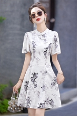 2025夏季新款新中式印花国风盘扣旗袍碎花连衣裙女短袖气质裙子潮，女装连衣裙，美沁