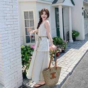 白色假两件刺绣花边连衣裙2025新款女春夏小香风流行高级感背心裙图片