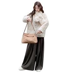 现货主推新款软糯仿獭兔毛加厚保暖配围巾环保皮毛一体p195-k298，女装羊羔毛/颗粒绒，丝露怡语