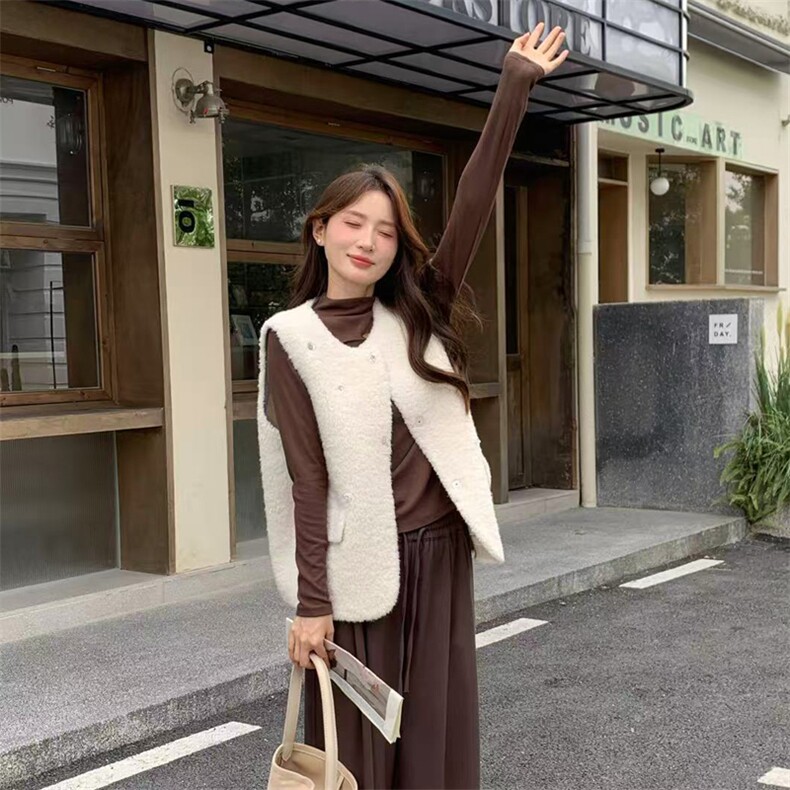 当季新款皮毛一体马甲2C229-86106-P175-K375,女装马甲,2C229
