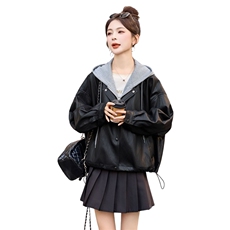 假两件套PU皮连帽短外套女秋季2025新款小个子宽松休闲复古皮夹克，女装皮衣，牡丹诺