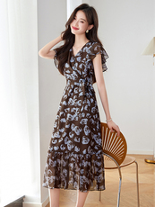 法式绝美玫瑰印花连衣裙女2025夏新款荷叶边收腰显瘦气质V领裙子，女装连衣裙，恋慕依尚