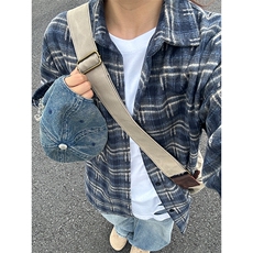 蓝色