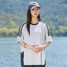 灰色