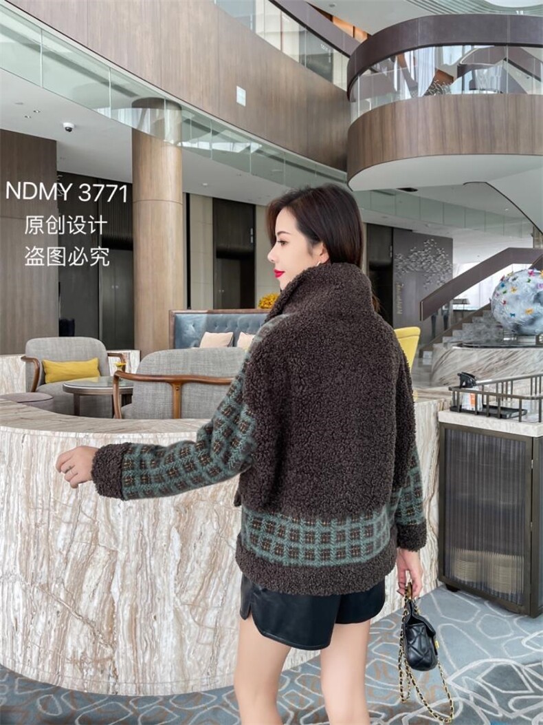 水貂绒拼接羊羔无外套，其它，尼帝曼依