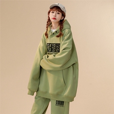 绿色裤子