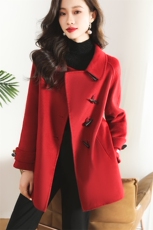 现货2025秋冬新款牛角扣双面羊毛呢A字版羊毛外套，女装短外套，丝露依尚（原SL）