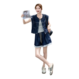 休闲时尚牛仔三件套女2025年夏新款拼接花边马甲条纹吊带短裤套装图片