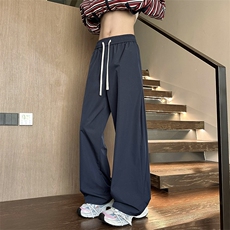 藏青色