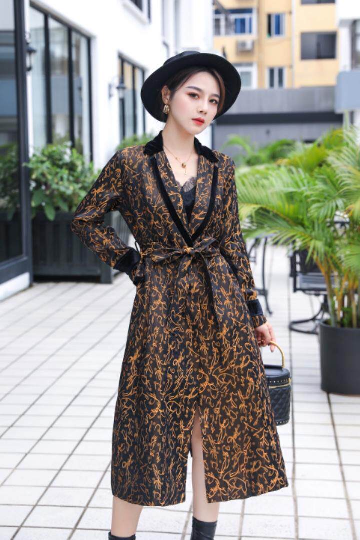 秋季打牌风衣外套，女装风衣，兰蔻儿