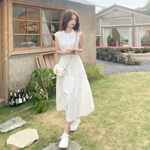 独特漂亮简单大方白色小飞袖连衣裙女夏绝美温柔气质连身掐腰长裙图片