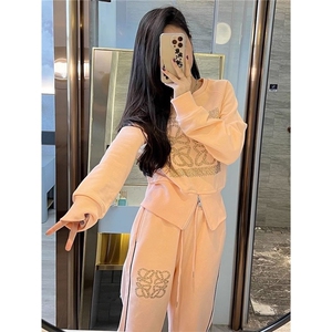 现货圆领烫钻卫衣时尚套装女秋冬季新款小众设计感气质两件套图片