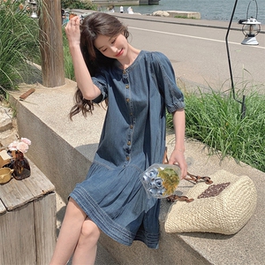 韩版复古牛仔连衣裙女2025夏季新款设计感小众休闲显瘦减龄中长裙图片